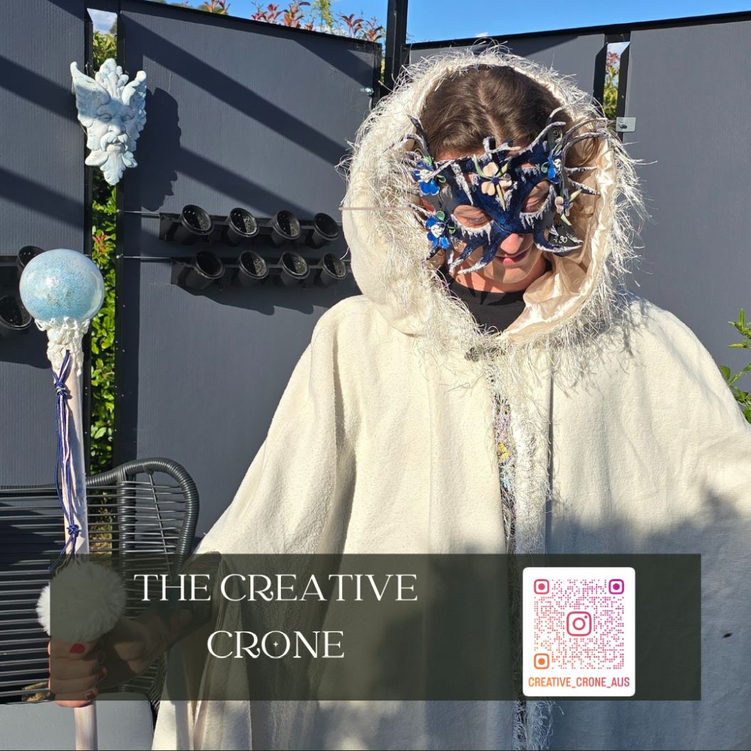 You are currently viewing The Creative Crone