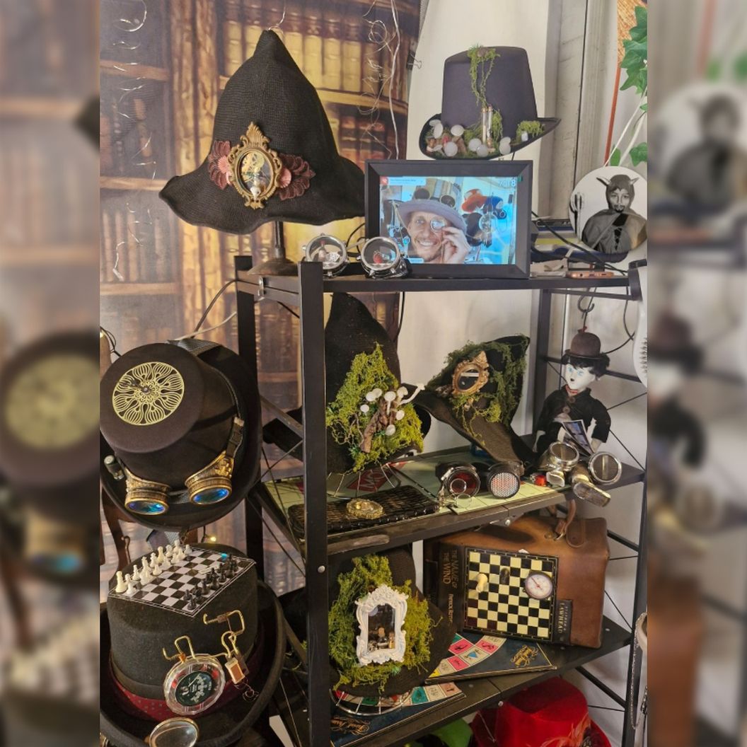 Read more about the article Steampunk nakedclocks